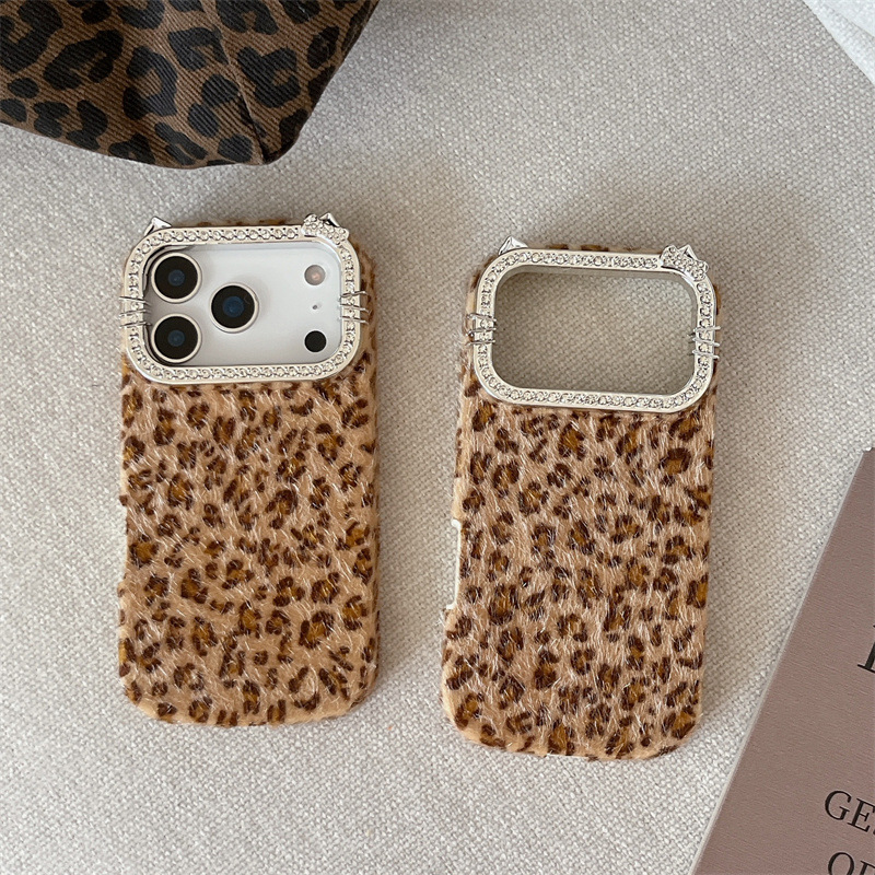 Luksusowe, pluszowe etui na te – Phone Cases 13 recenzja i cena