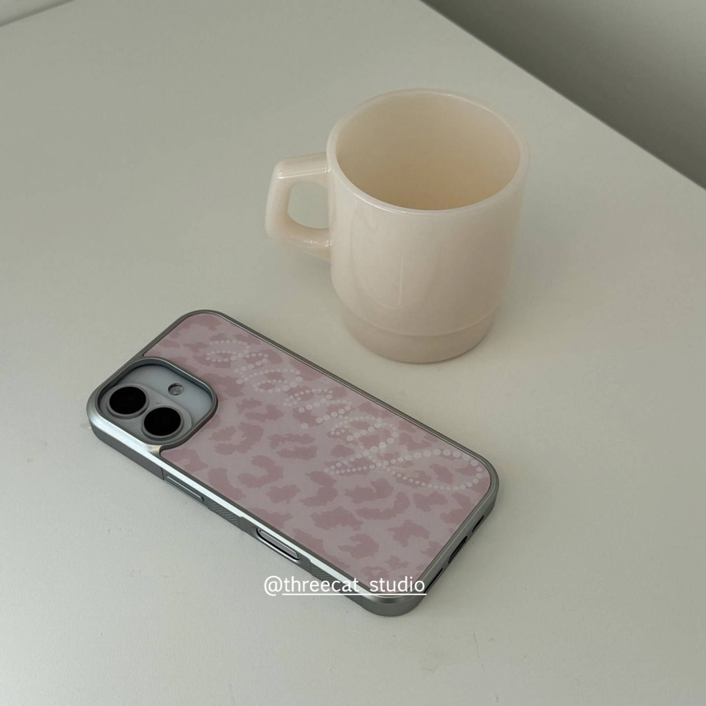 Etui na telefon z żywicy epoks – Phone Cases Y2K recenzja i cena